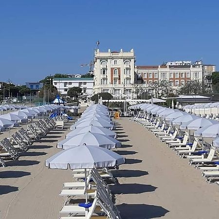 Grand Hotel Cesenatico Exteriör bild